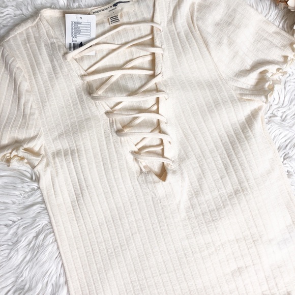 Urban Outfitters fitted tee small - Picture 2 of 2